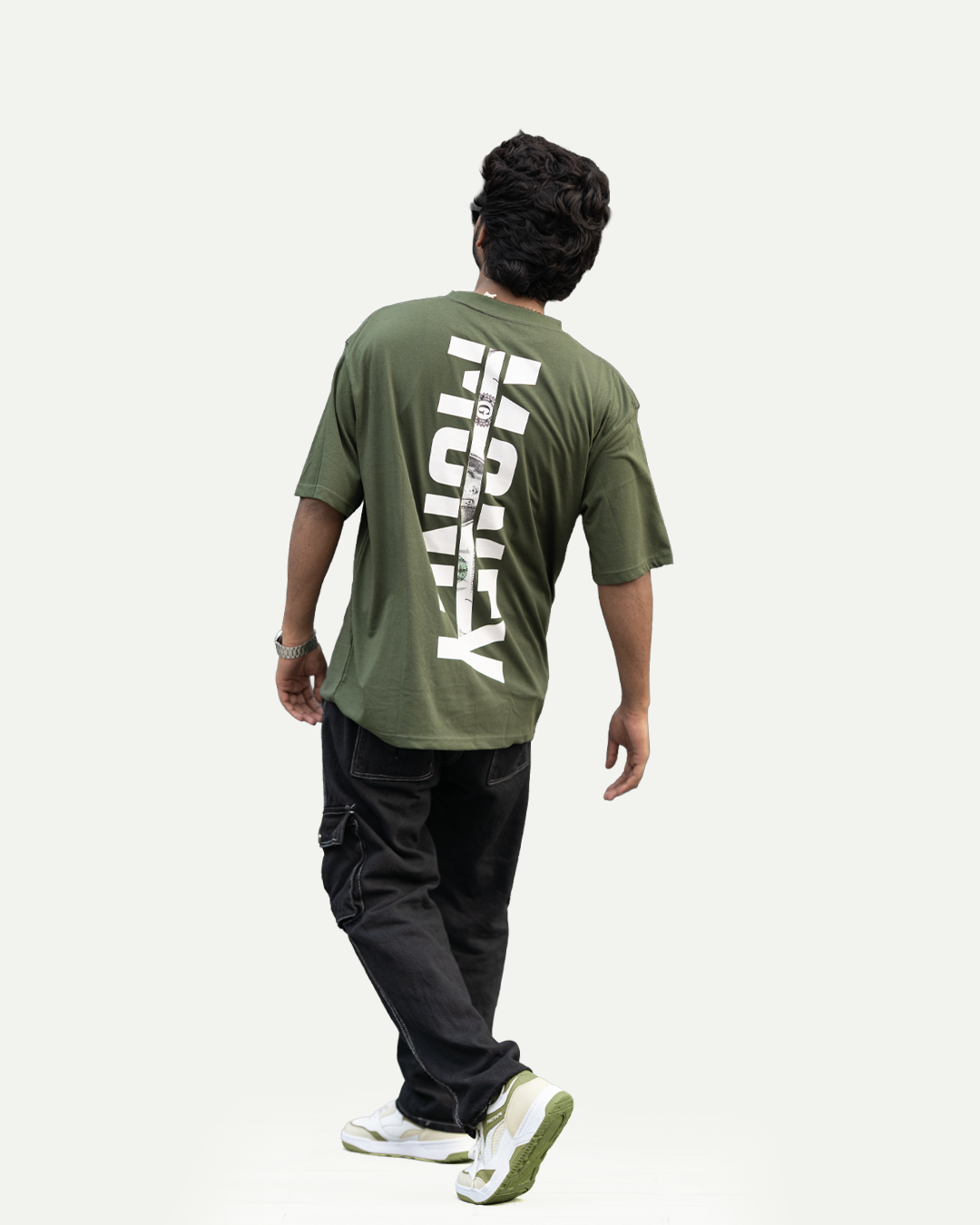 MONEY - Image 6
